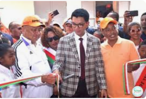 Rajoelina Pisse Dans Son Froc