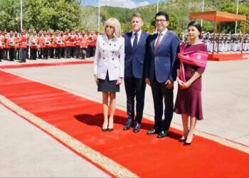 Comment espérer récupérer un territoire à la France, quand c’est la France elle-même qui dirige Madagascar par l’intermédiaire de son propre citoyen ?