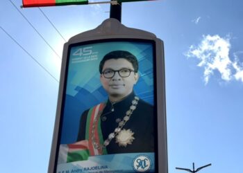 Rajoelina à la tête de la SADC : le Roi du werawera au service d’un trône sans pouvoir