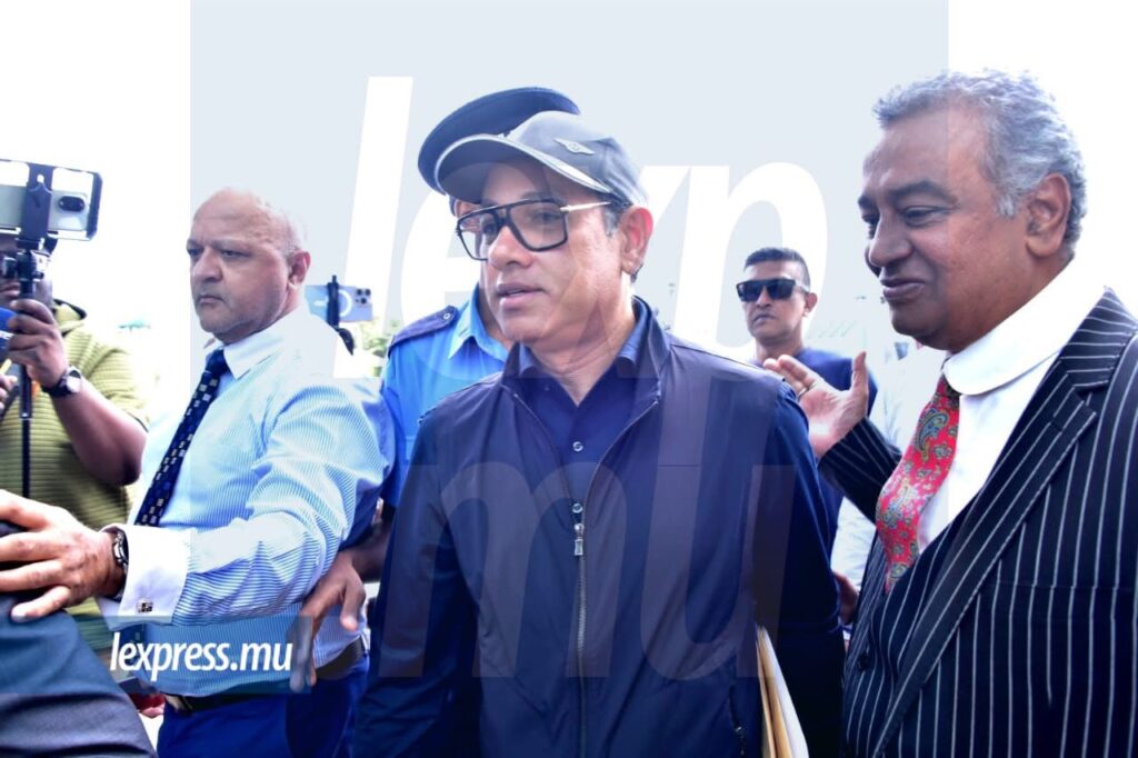 Mauritius Ravatomanga Mamy Ravatomanga placé en cellule de détention à Maurice. – La gazette ...