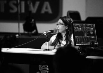 Mpanao gazety : Nodimandry i Annick Raherimanana (Radio Antsiva)