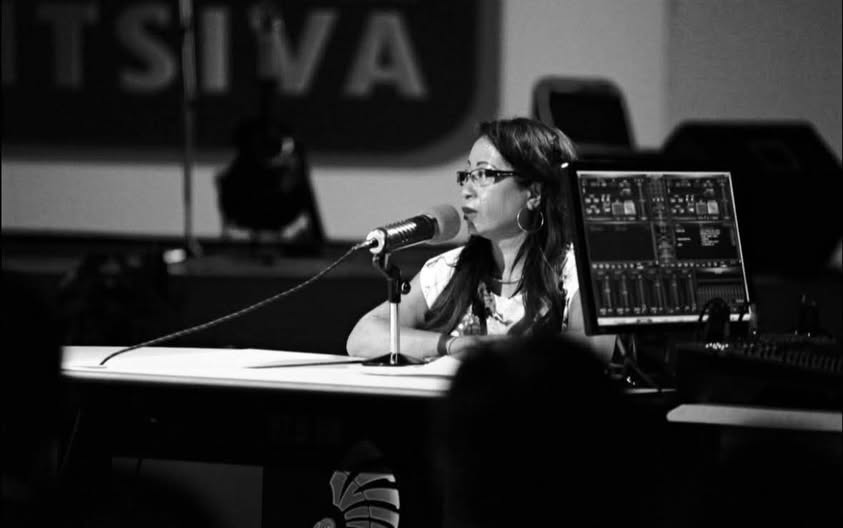 Mpanao gazety : Nodimandry i Annick Raherimanana (Radio Antsiva)