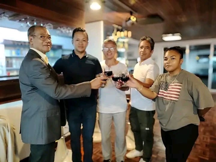 La politique du tampon humide et la marque du mirage