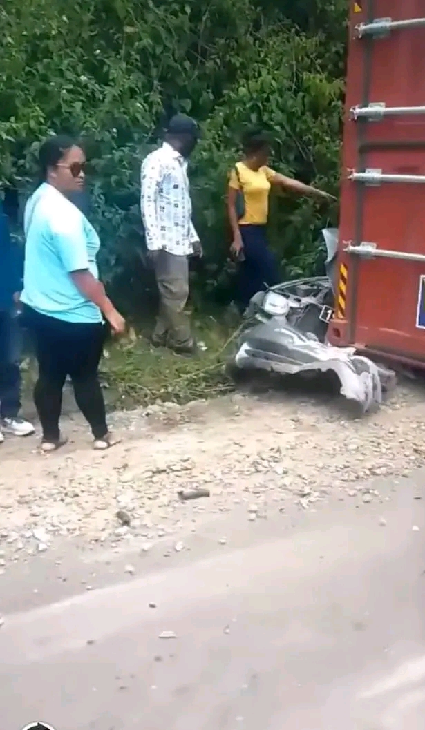 Ces "arrangements" financiers quotidiens aux barrages et dans les bureaux climatisés finissent toujours par se payer en vies humaines. Aujourd'hui, c'était une femme et son enfant. Demain, ce sera qui ?
