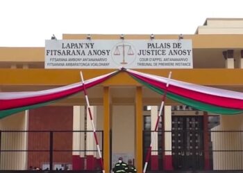 : « Si vous ne vous penchez pas sur ces affaires, Ravatomanga, même depuis la prison de Melrose, aura toujours le dernier mot au sein de la justice malgache », avertit le lanceur d'alerte.